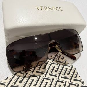 Authentic Versace Shades Unisex shades. Normal signs of wear. Case included.